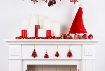 7 Festive Ways to Decorate Your Fireplace Mantel for the Holidays